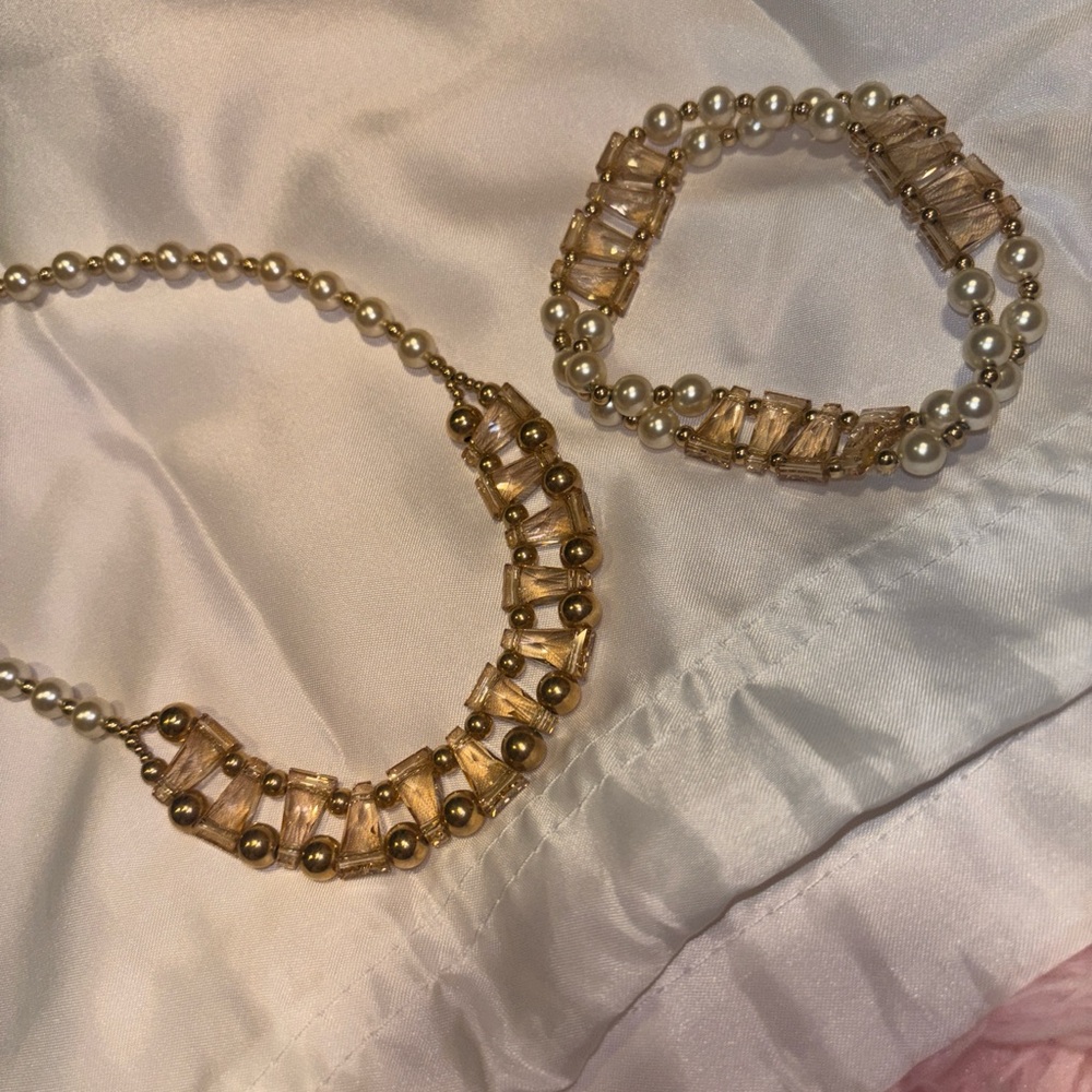 Elegant 14k Gold and Pearl Jewelry Set